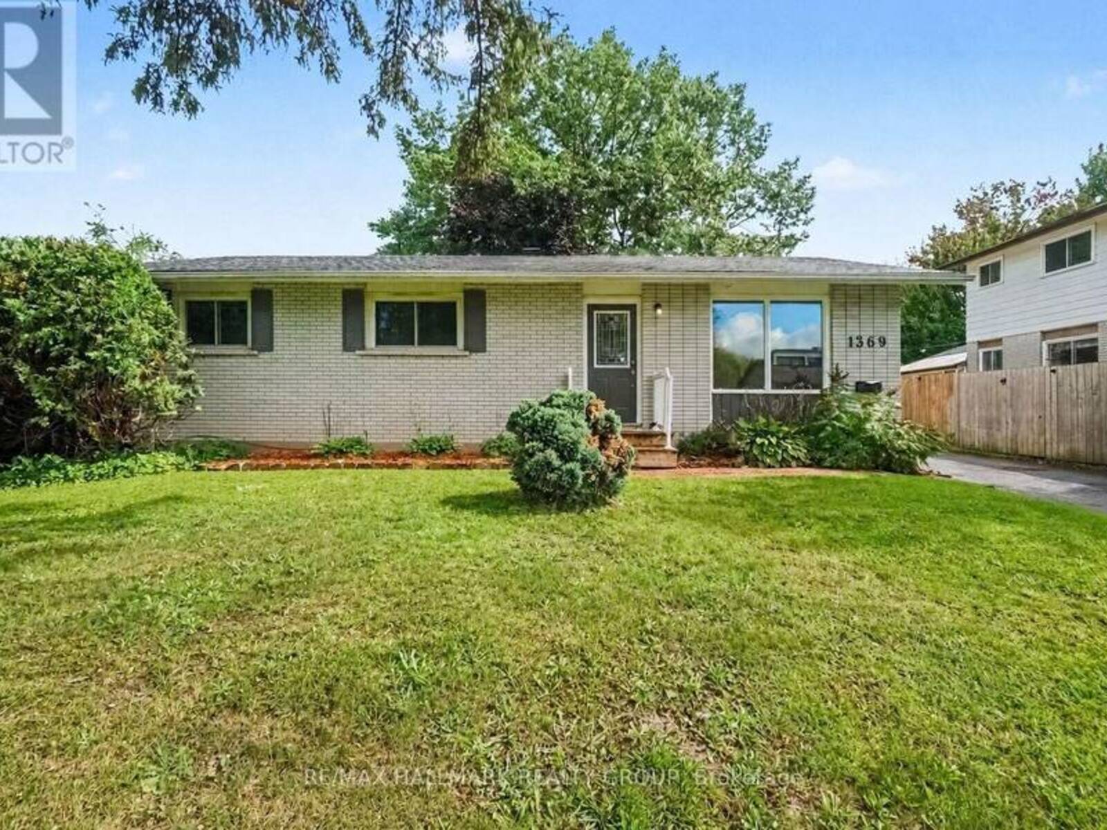 1369 DUFORD DRIVE, Ottawa, Ontario K1E 1E3