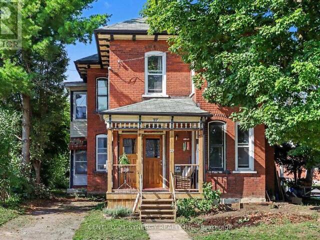 37 SMITHS FALLS AVENUE Smiths Falls Ontario, K7A 3B2 - 3 Bedrooms Home For Sale