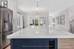 340 MOONLIGHT DRIVE | Russell Ontario | Slide Image Ten