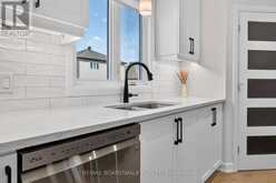 340 MOONLIGHT DRIVE | Russell Ontario | Slide Image Nine