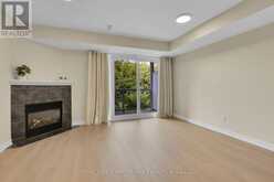 64 MAYFLOWER PRIVATE | Ottawa Ontario | Slide Image Ten