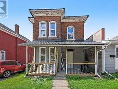 42 ELMSLEY STREET S Smiths Falls Ontario, K7A 3P6