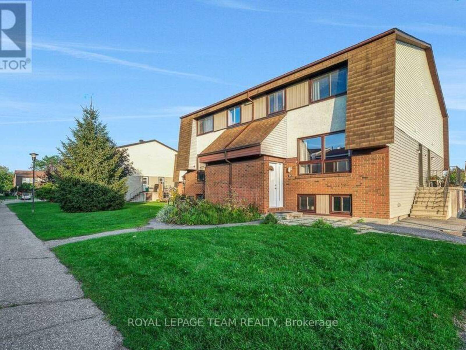 100 - 13 WOODVALE GREEN DRIVE, Ottawa, Ontario K2G 4H1