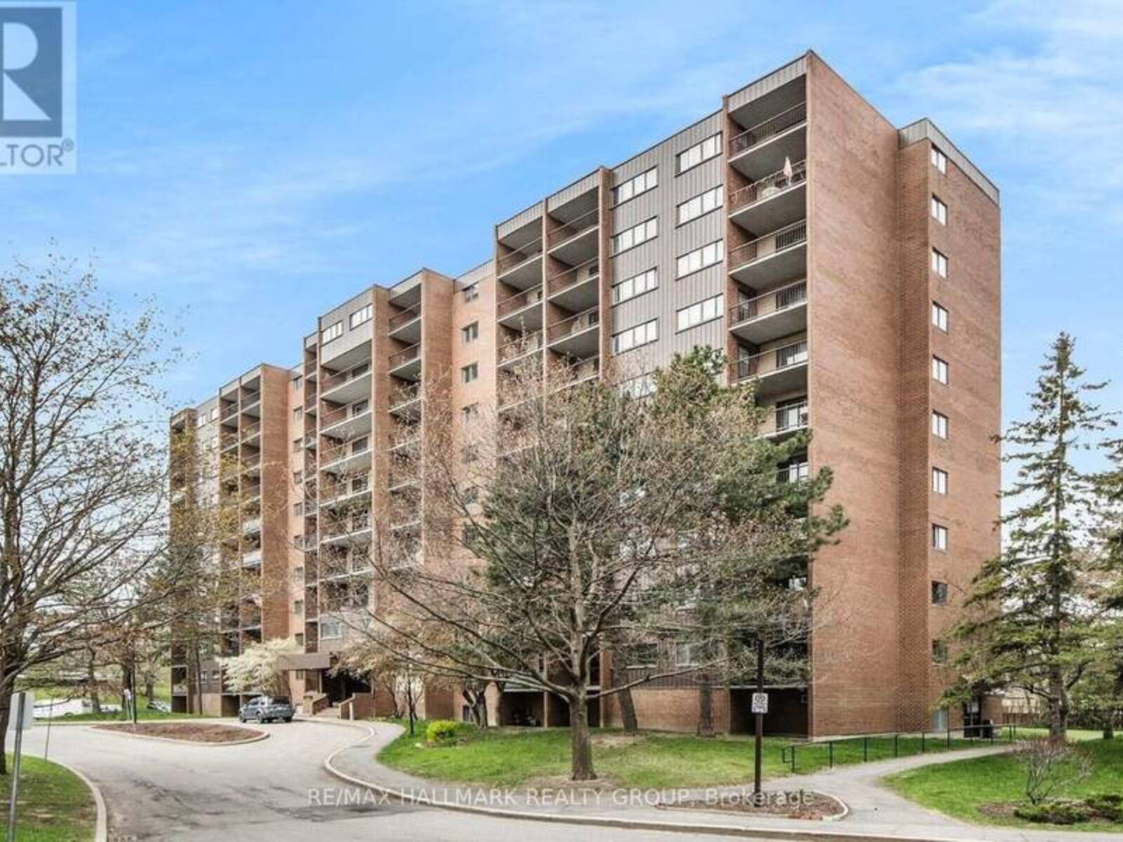 401 - 2630 SOUTHVALE CRESCENT, Ottawa, Ontario K1B 4S8