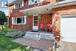 957 WINNINGTON AVENUE | Ottawa Ontario | Slide Image Three