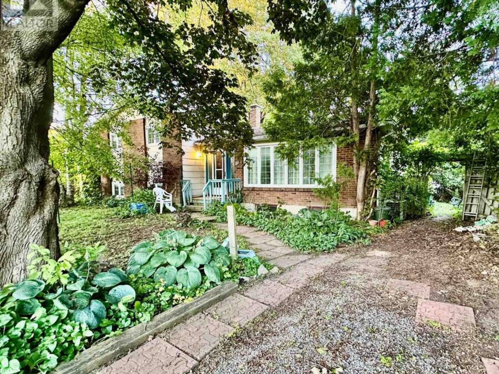78 SAGINAW CRESCENT, Ottawa, Ontario K2E 5N7