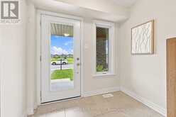 881 COULOIR ROAD | Ottawa Ontario | Slide Image Four