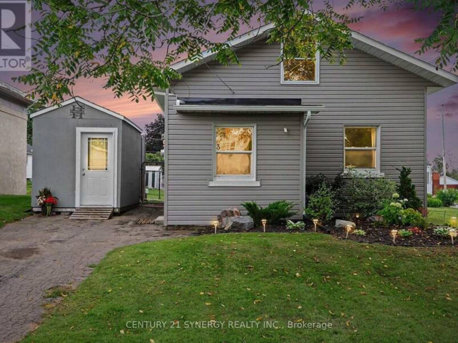 3 MCKENZIE AVENUE, Smiths Falls, Ontario K7A 3G4