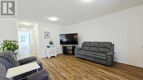221 CASTLEFRANK ROAD | Ottawa Ontario | Slide Image Three