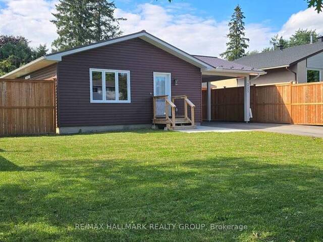 221 CASTLEFRANK ROAD Ottawa Ontario, K2L 1T4 - 2 Bedrooms Home For Sale