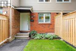 45 - 1607 SOMMET PLACE | Ottawa Ontario | Slide Image Three