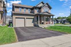 494 CENTRAL PARK BOULEVARD | Russell Ontario | Slide Image Three
