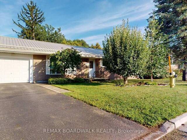 125 FRONT AVENUE W Brockville Ontario, K6V 4J8 - 3 Bedrooms Home For Sale