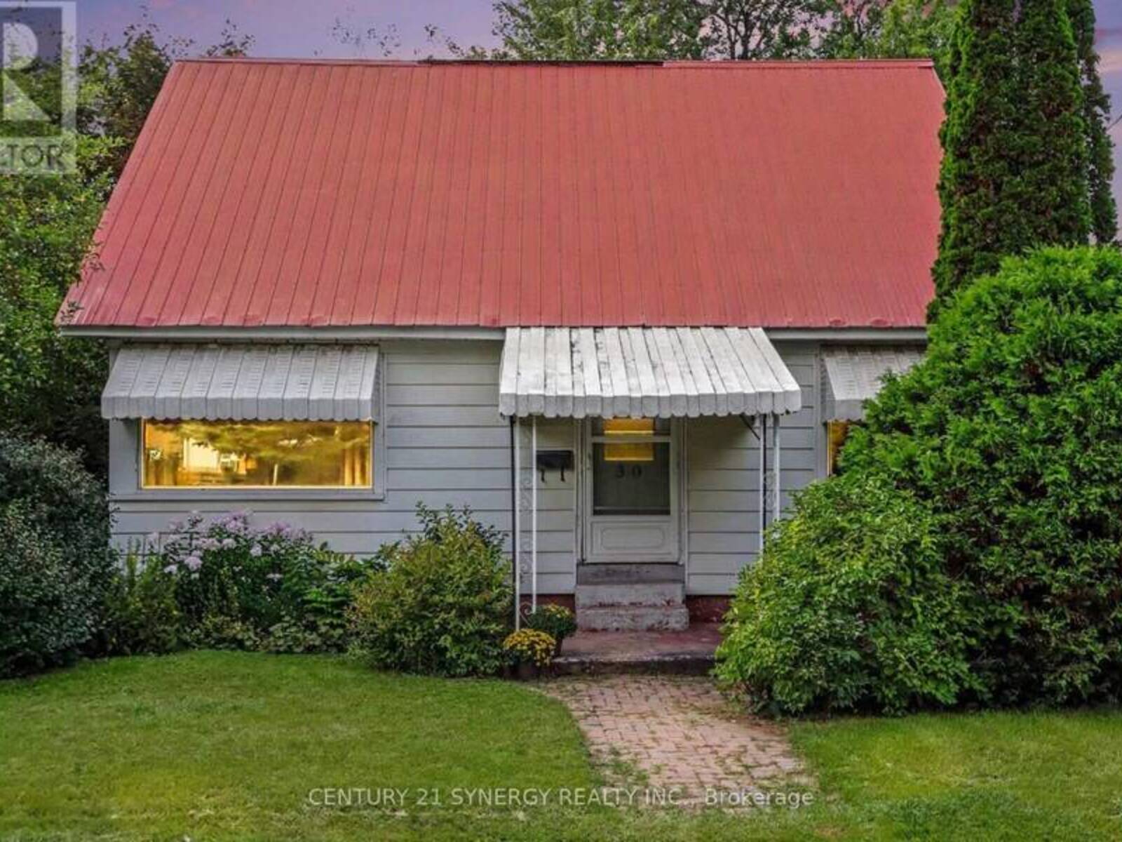 30 JAMES STREET, Smiths Falls, Ontario K7A 1X1