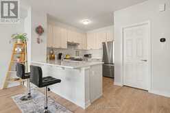 25 STITCH MEWS | Ottawa Ontario | Slide Image Three