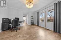 4 BOBCAT WAY | Ottawa Ontario | Slide Image Seventeen
