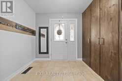4 BOBCAT WAY | Ottawa Ontario | Slide Image Three