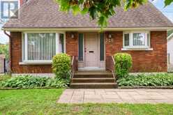 528 BROWNING AVENUE | Ottawa Ontario | Slide Image Four