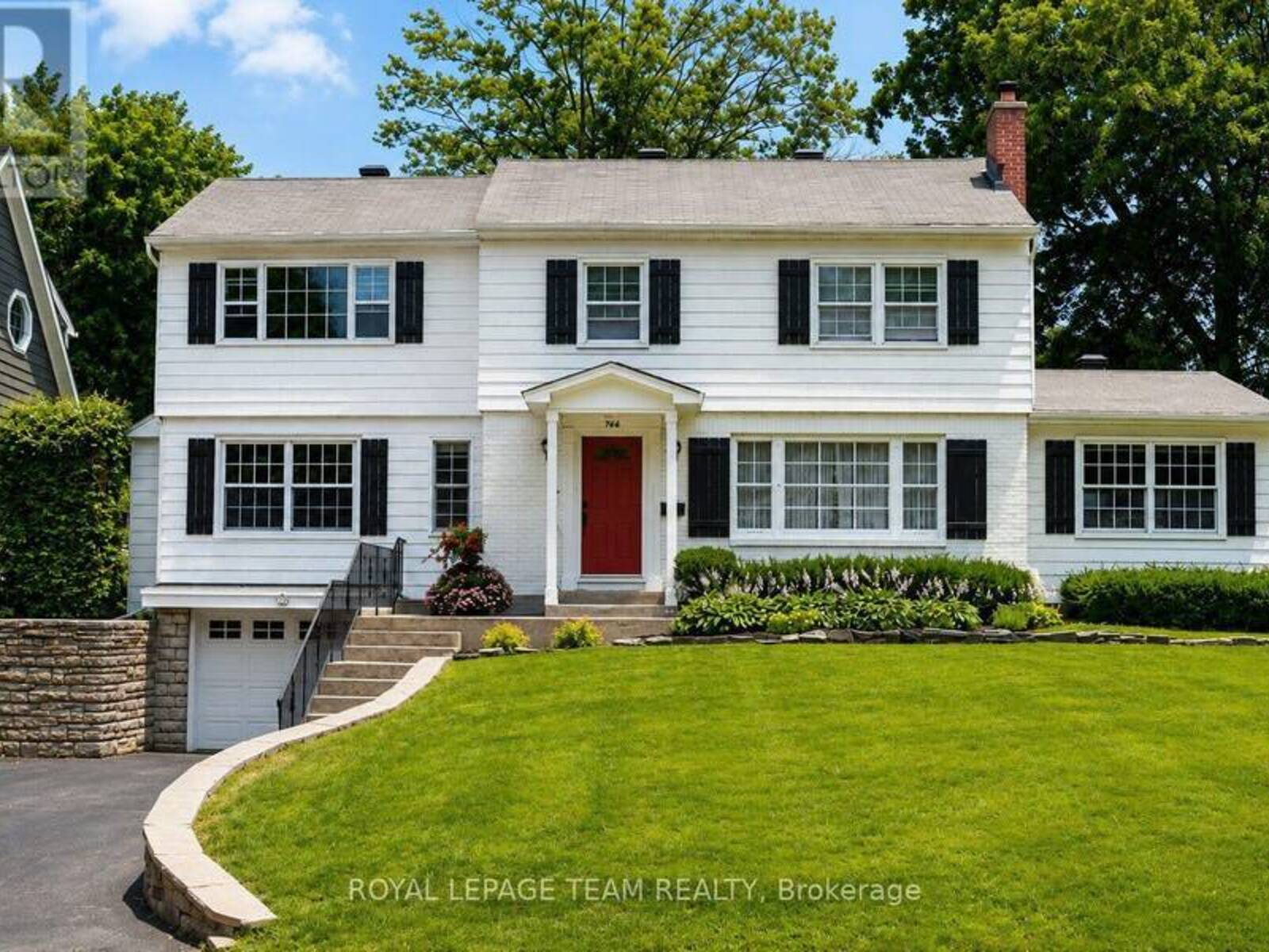 766 EASTBOURNE AVENUE, Ottawa, Ontario K1K 0H7