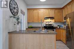 78 SONGBIRD PRIVATE | Ottawa Ontario | Slide Image Nineteen