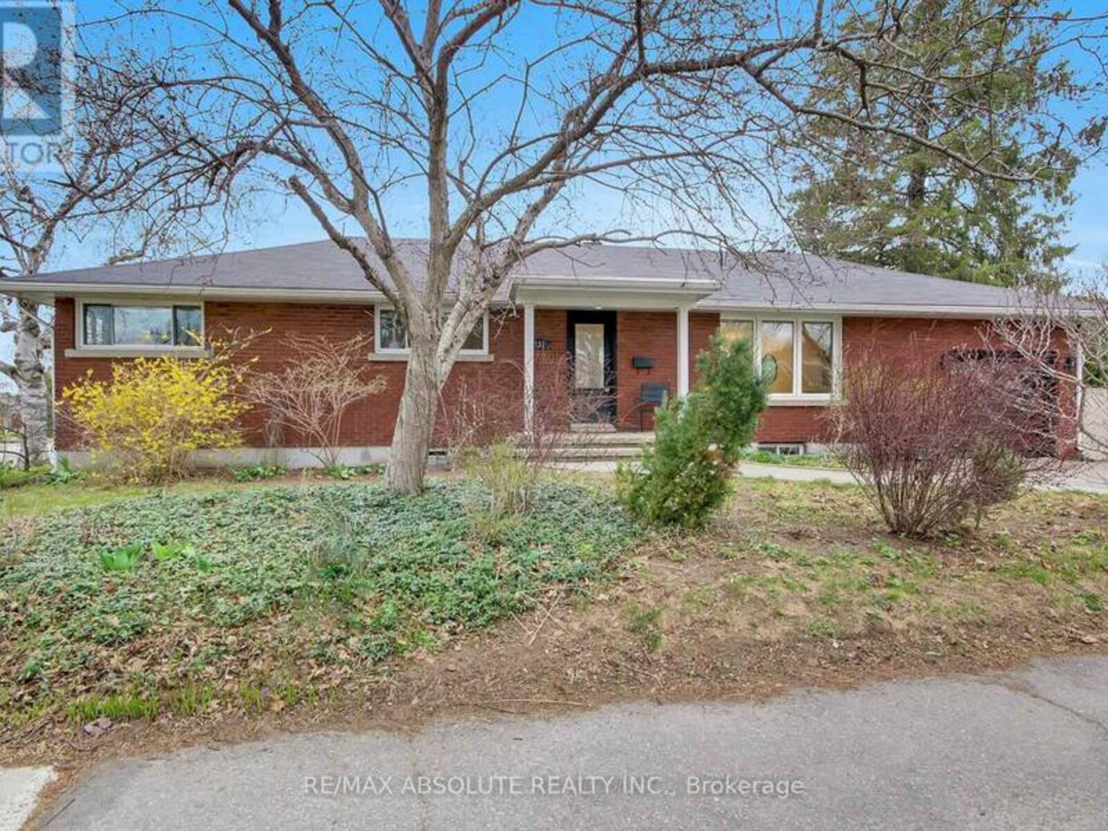 731 DOVERCOURT AVENUE, Ottawa, Ontario K2A 0W9