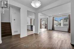 207 QUARTER HORSE STREET | Ottawa Ontario | Slide Image Nine