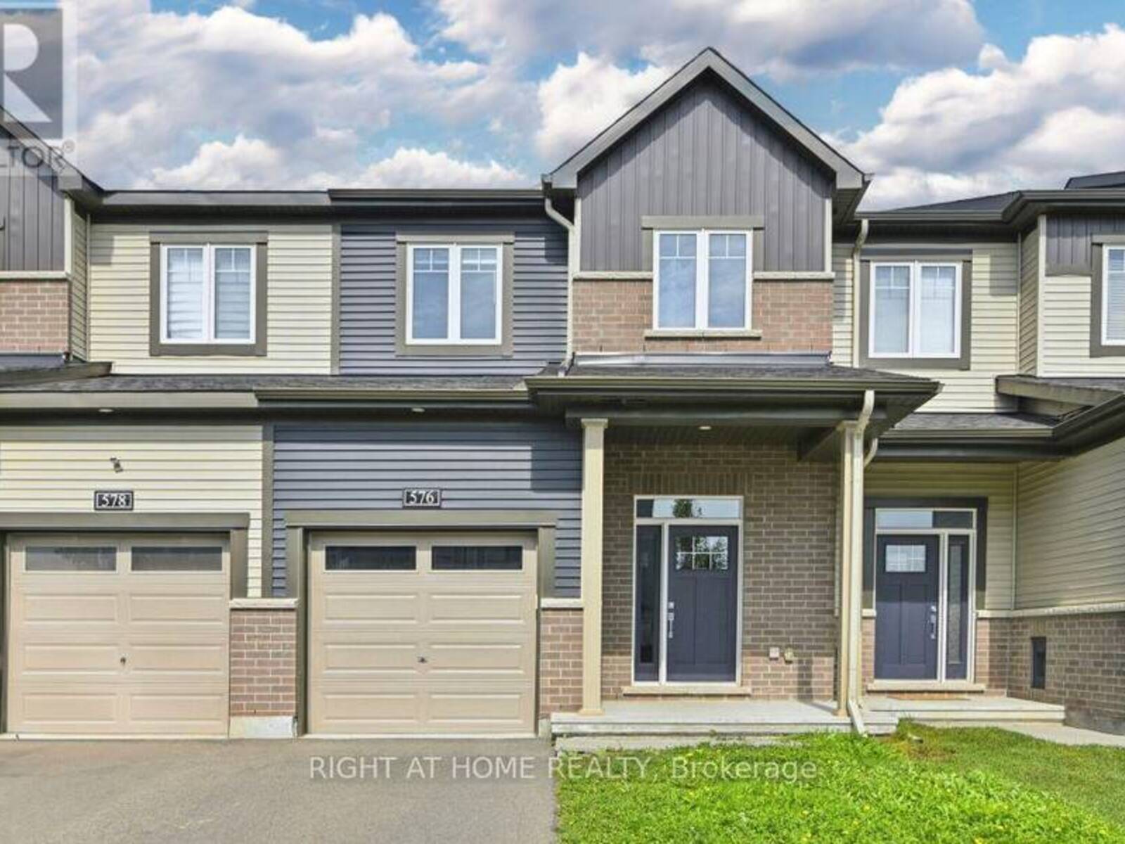 576 PROMINENCE WAY, Ottawa, Ontario K4A 5K8