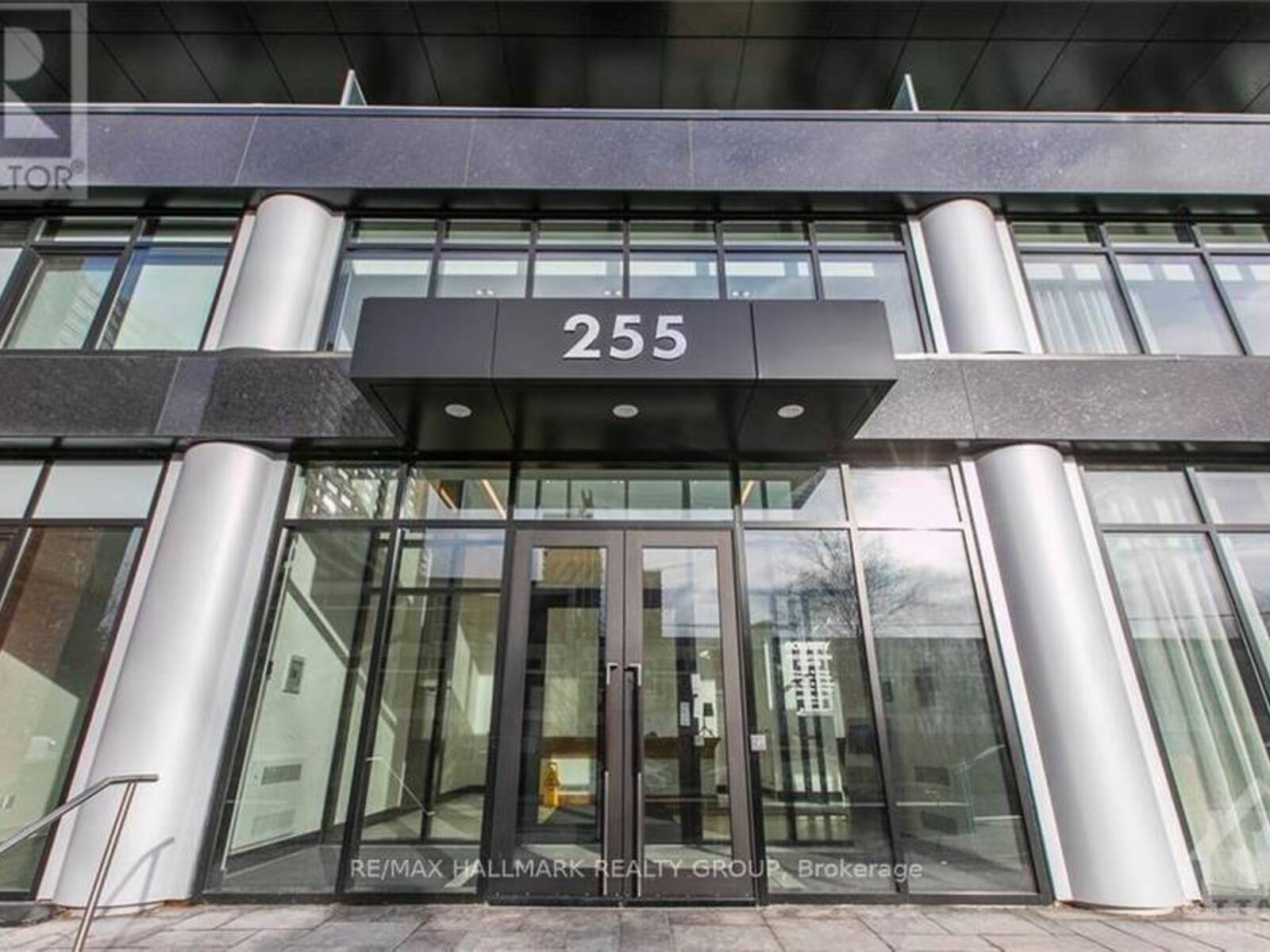 905 - 255 BAY STREET, Ottawa, Ontario K1R 0C5