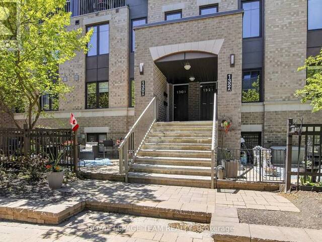 130A LINDENSHADE DRIVE Ottawa Ontario, K2J 5R5 - 2 Bedrooms Condo For Sale