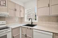 16 STAMFORD PRIVATE | Ottawa Ontario | Slide Image Seventeen
