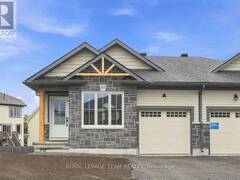 52 WHITCOMB CRESCENT Smiths Falls Ontario, K7A 0C2