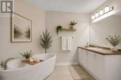 207 WILLOW ASTER CIRCLE | Ottawa Ontario | Slide Image Thirty
