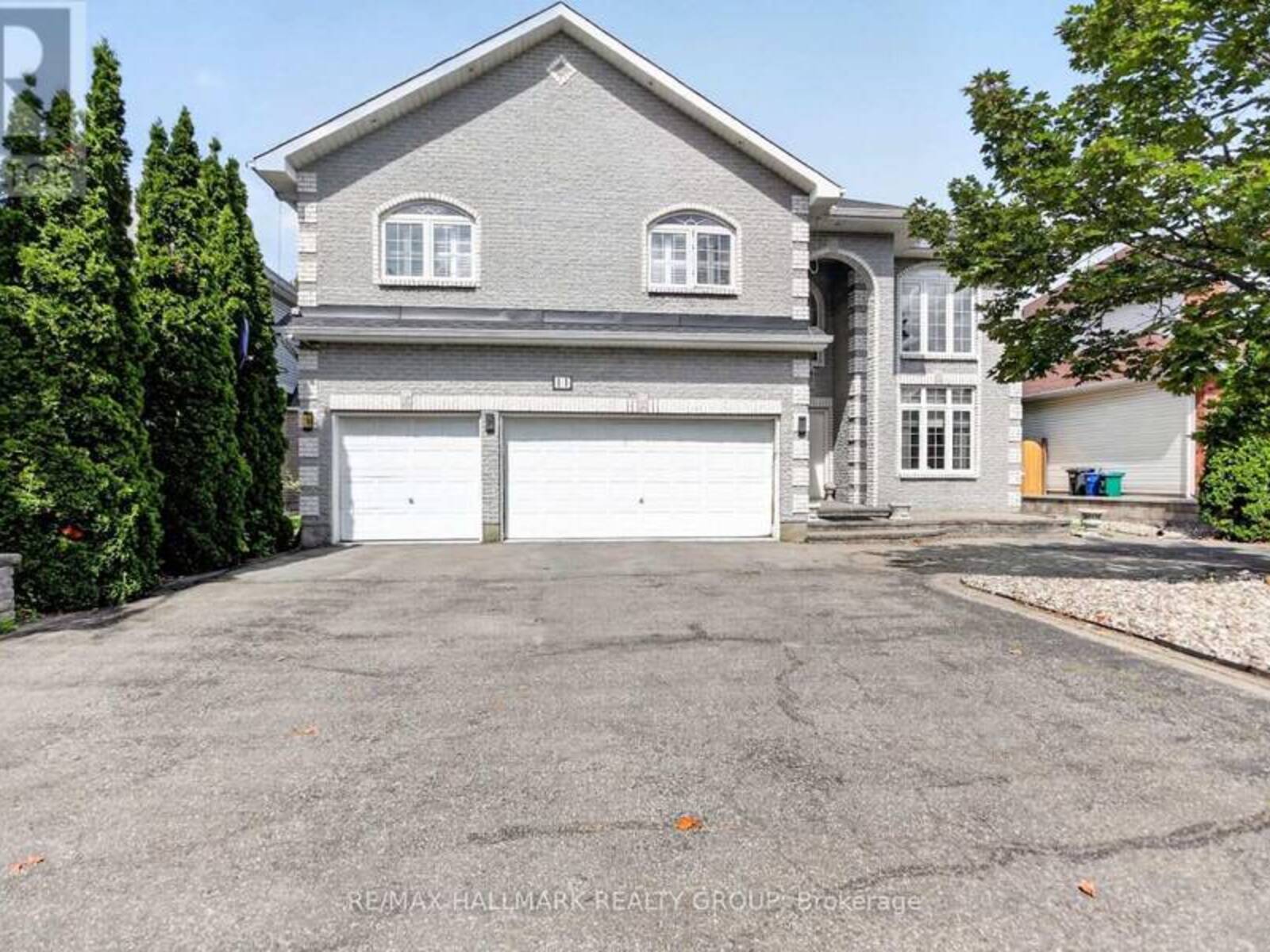 11 TAJ COURT, Ottawa, Ontario K1G 5K6