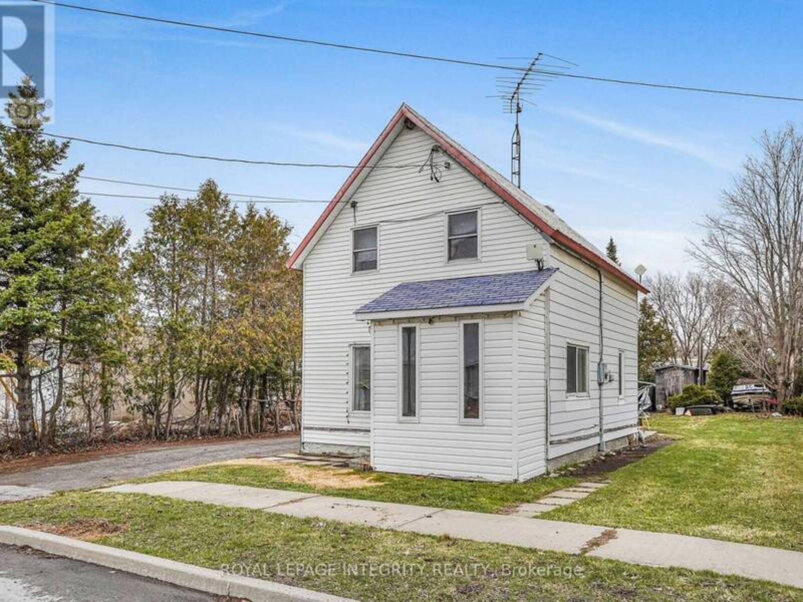 259 BISHOP STREET N, Alexandria, Ontario K0C 1A0