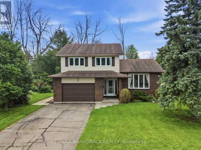 8 JESSIE DRIVE Perth Ontario, K7H 3J1 - 5 Bedrooms Home For Sale