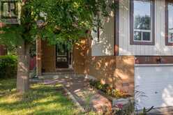 23 BLUEGRASS DRIVE | Ottawa Ontario | Slide Image Three