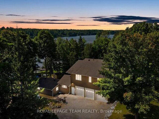 134 CEDAR COVE ROAD Lanark Highlands Ontario, K0A 3L0 - 4 Bedrooms Waterfront Home For sale