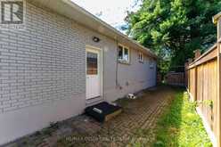 109 MEADOWLANDS DRIVE W | Ottawa Ontario | Slide Image Ten