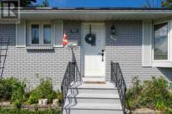 109 MEADOWLANDS DRIVE W | Ottawa Ontario | Slide Image Five