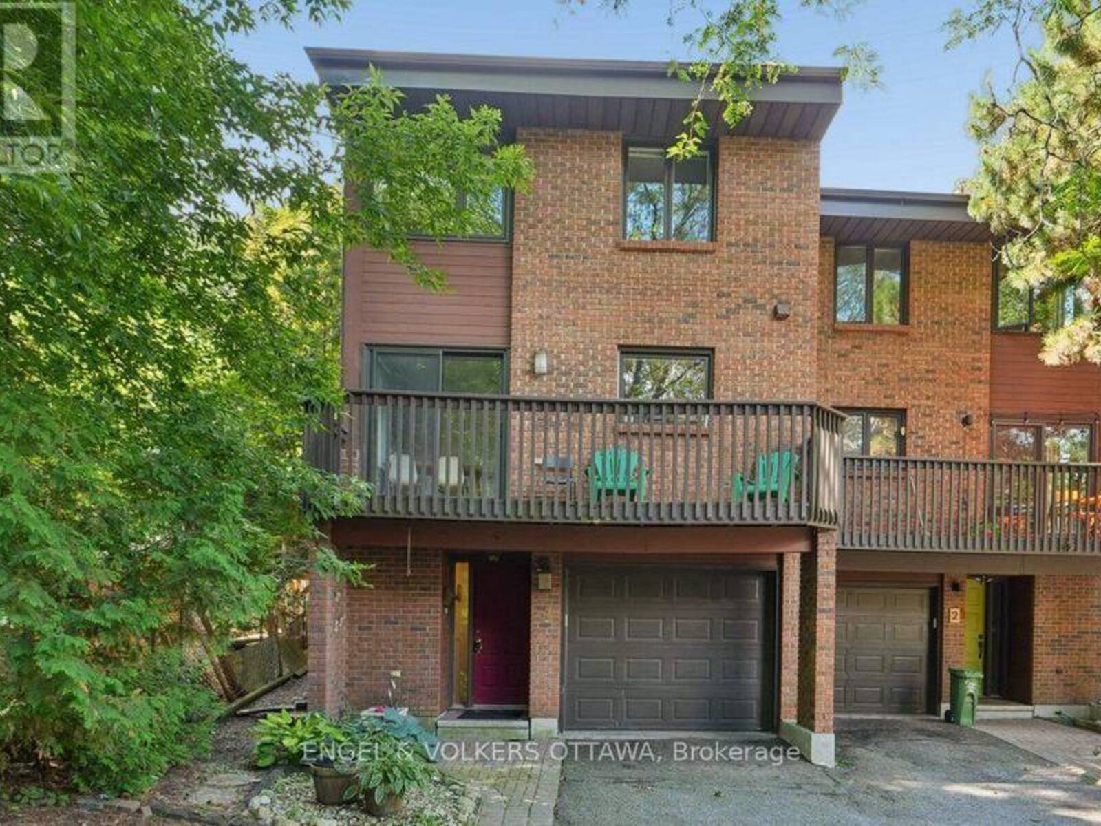 4 - 535 HILSON AVENUE, Ottawa, Ontario K1Z 6C9