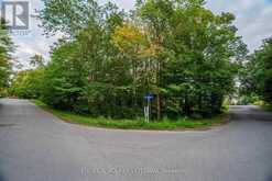 8 DAVIDSON DRIVE | Ottawa Ontario | Slide Image Two