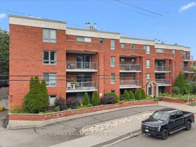 205 - 939 NORTH RIVER ROAD Ottawa Ontario, K1K 3V2 - 3 Bedrooms Condo For Sale