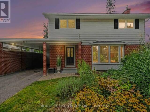 1236 AMESBROOKE DRIVE Ottawa Ontario, K2C 2E6 - 4 Bedrooms Home For Sale