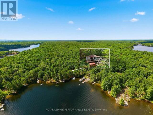 9596 GO HOME LAKE SHORE Honey Harbour Ontario, P0E 1E0 - 3 Bedrooms Waterfront Home For sale