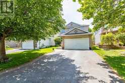 11 LANGFORD CRESCENT | Ottawa Ontario | Slide Image One