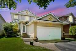 11 LANGFORD CRESCENT | Ottawa Ontario | Slide Image Two