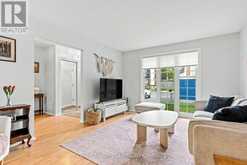 9 - 455 KINTYRE PRIVATE | Ottawa Ontario | Slide Image Four