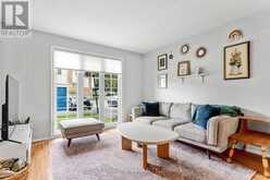 9 - 455 KINTYRE PRIVATE | Ottawa Ontario | Slide Image Five