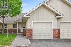 18 DAPHNE CRESCENT | Ottawa Ontario | Slide Image Two