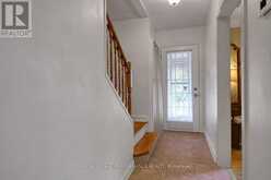 550 WOLFFDALE CRESCENT | Ottawa Ontario | Slide Image Four